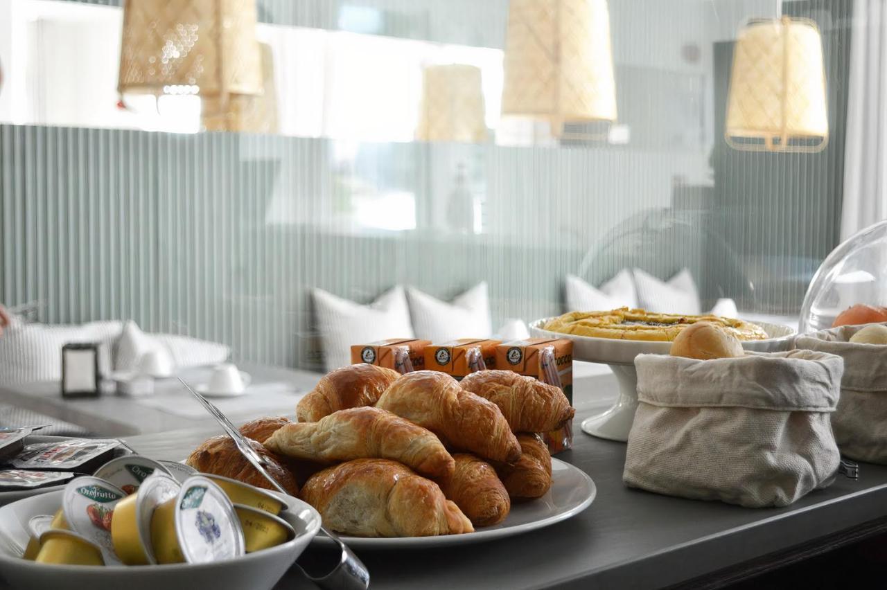 רימיני Hotel Riva E Mare מראה חיצוני תמונה