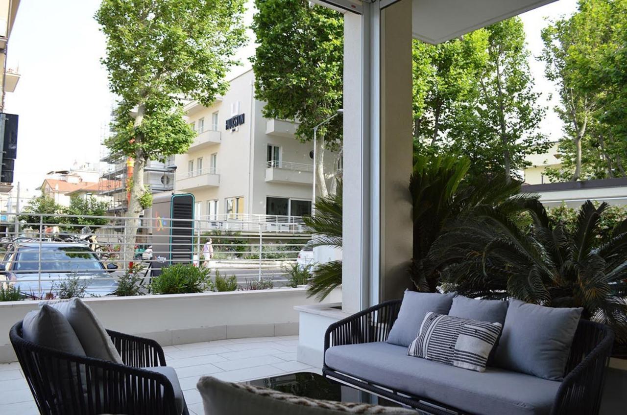 רימיני Hotel Riva E Mare מראה חיצוני תמונה