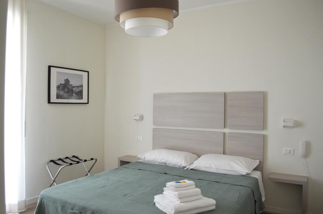 רימיני Hotel Riva E Mare מראה חיצוני תמונה