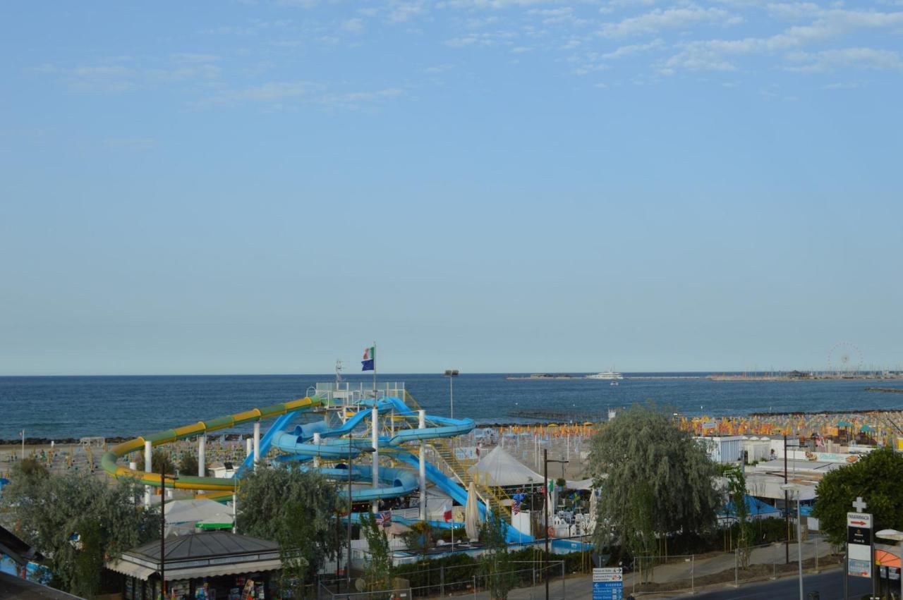 רימיני Hotel Riva E Mare מראה חיצוני תמונה