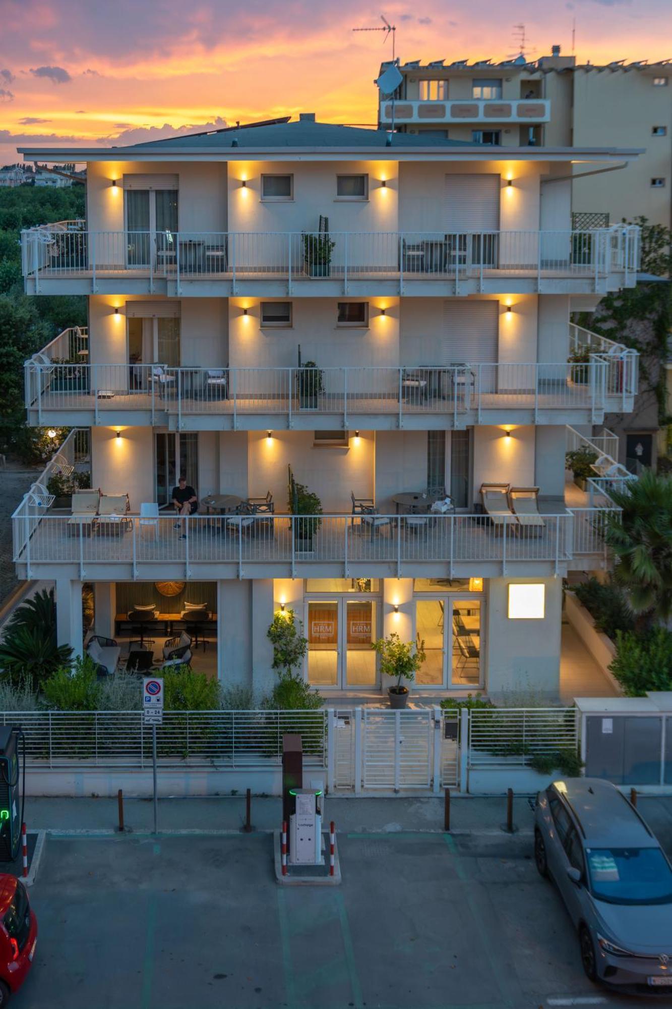רימיני Hotel Riva E Mare מראה חיצוני תמונה